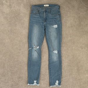 Madewell 9” High Rise Skinny Crop Jean, size 26, light wash distressed